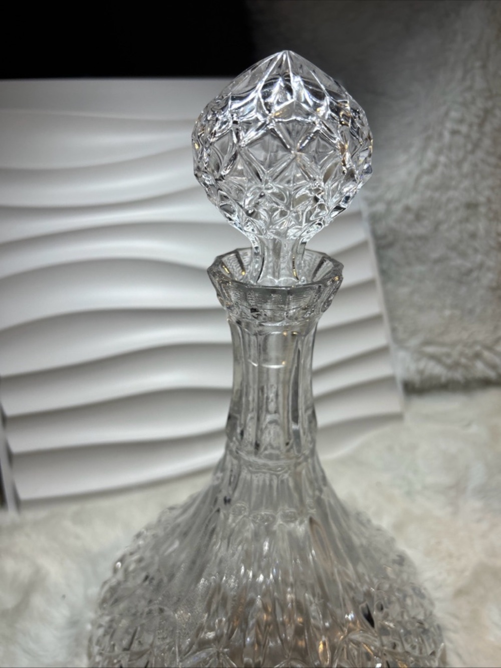 Vintage Captain's Ship Decanter -Wine-Liquor -Heavy Diamond Cut Glass 11" x 7.5” - Picture 2 of 11